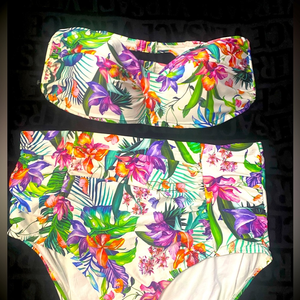 La Blanca Swimming Set Tropical Floral Bikini Set 2X/18